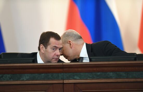 PM Medvedev attends expanded meeting of Finance Ministry Board
