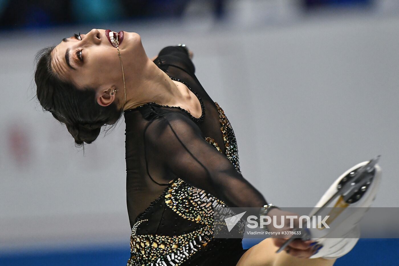 ISU World Team Trophy in Figure Skating. Women. Short program