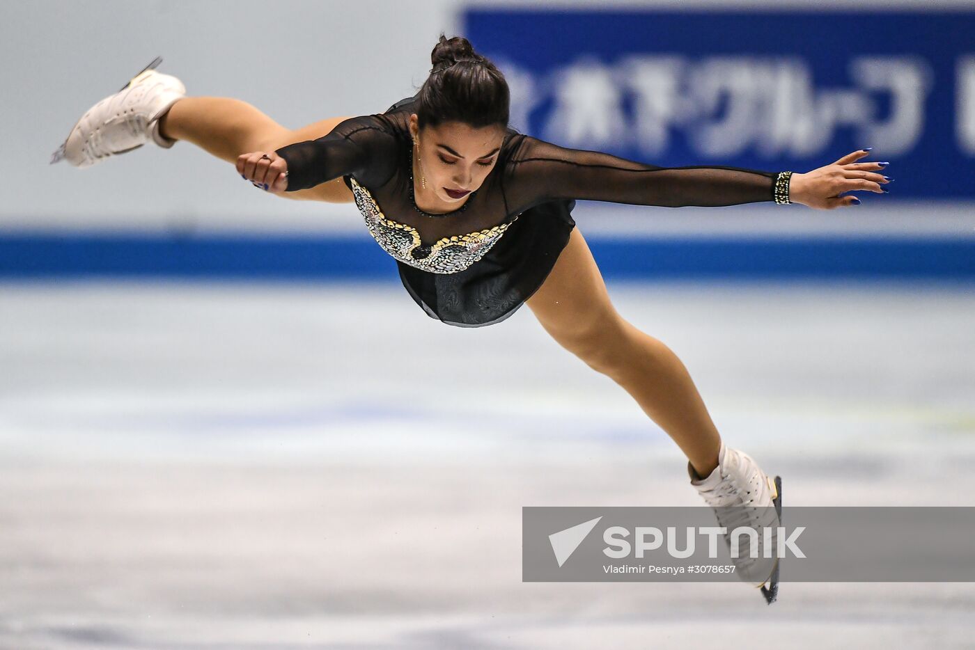 ISU World Team Trophy in Figure Skating. Women. Short program