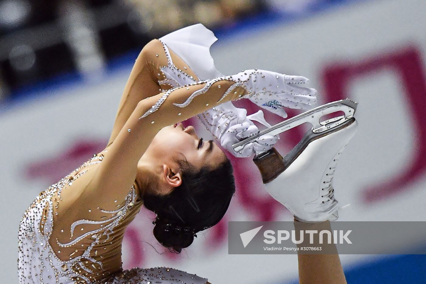 ISU World Team Trophy in Figure Skating. Women. Short program