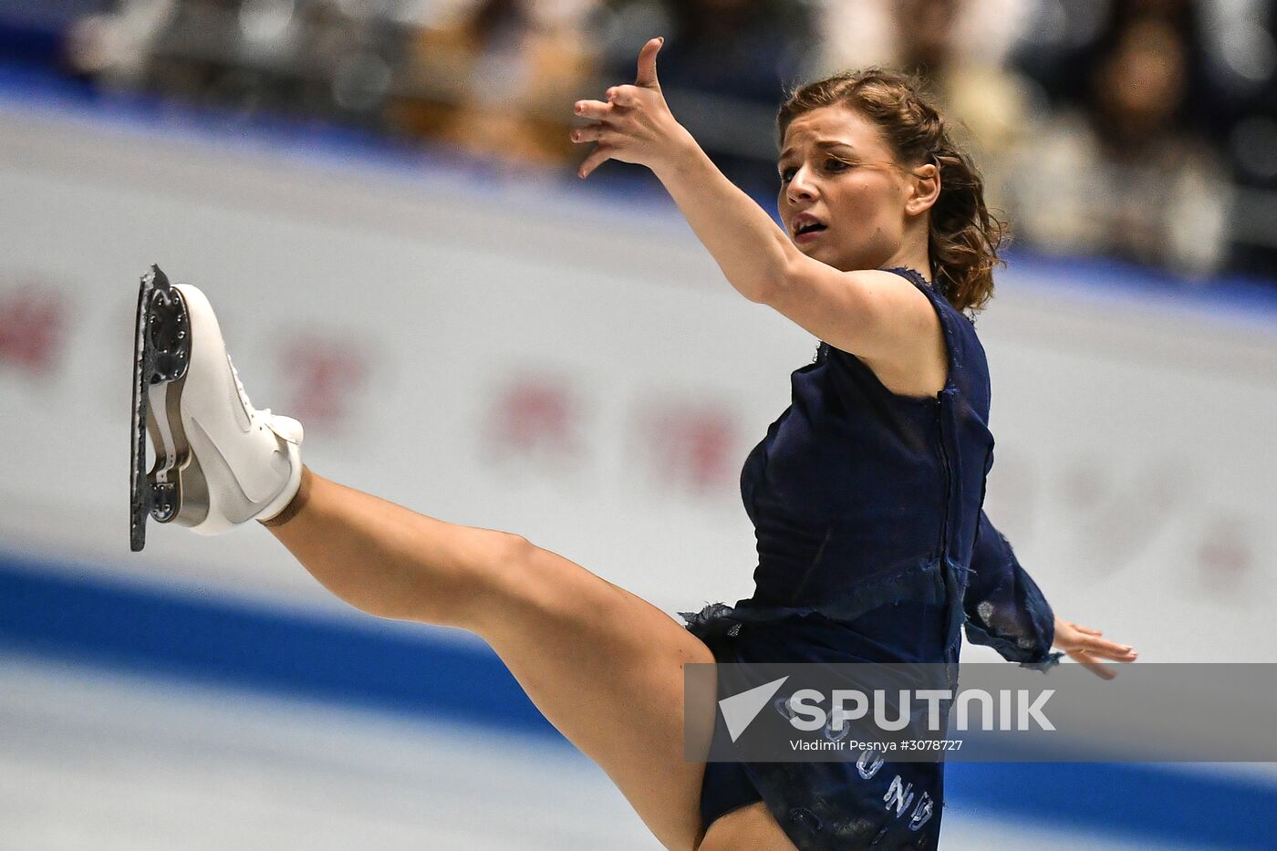 ISU World Team Trophy in Figure Skating. Women. Short program