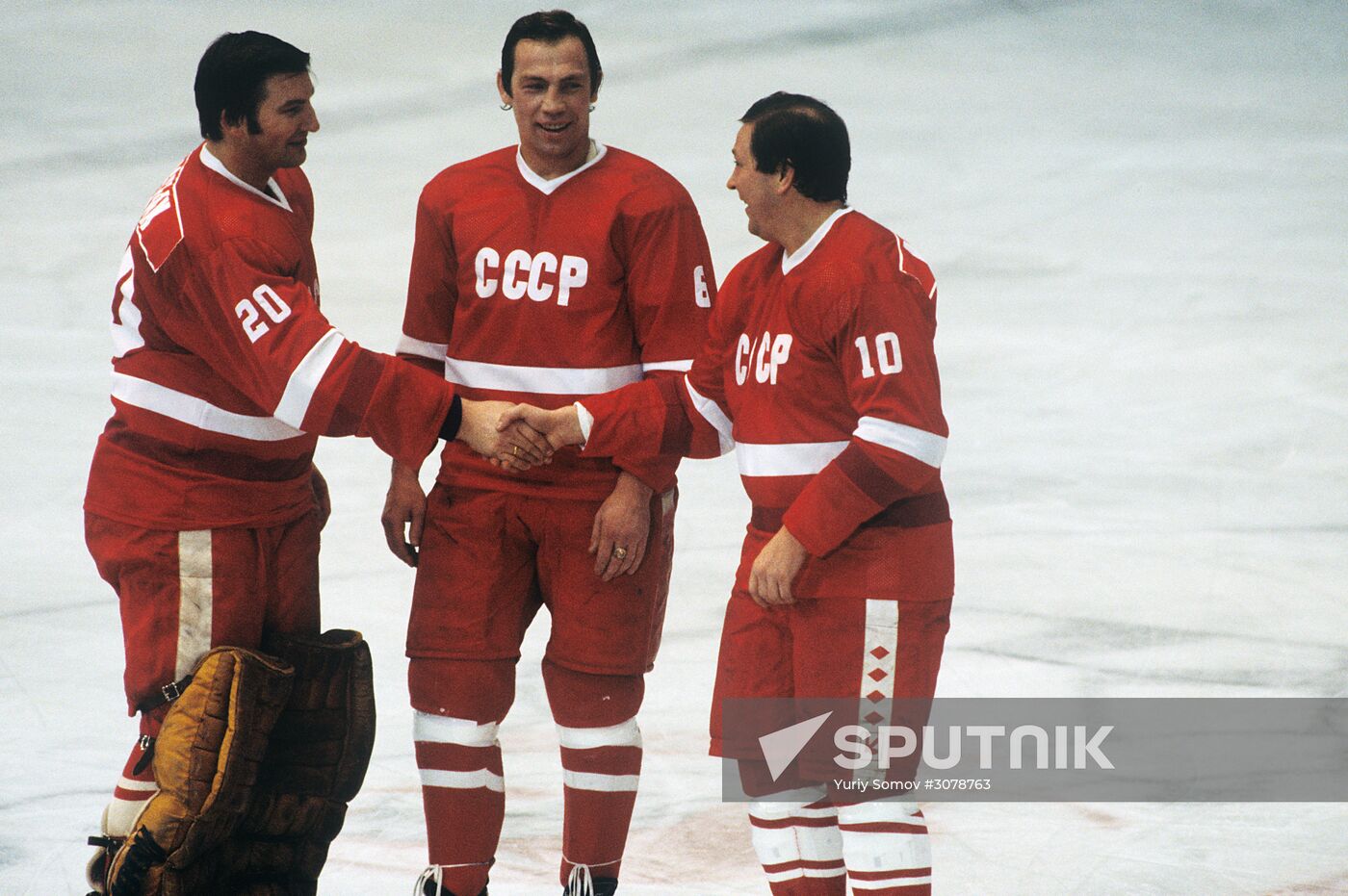 Soviet hockey players Vladislav Tretyak, Valery Vasiliev and Alexander Maltsev
