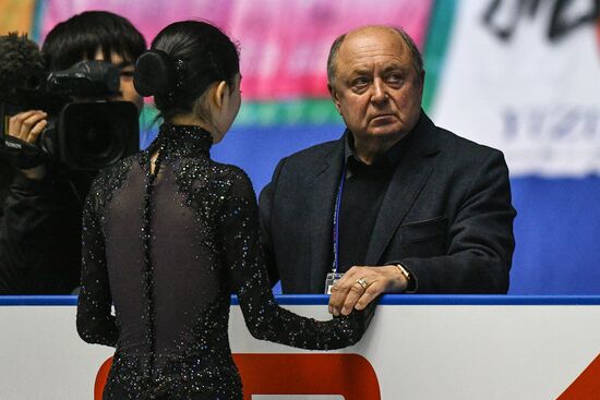 ISU World Team Trophy in Figure Skating. Women. Short program