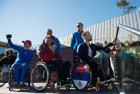 Russian Paralympic cycling team tours Skypark in Sochi