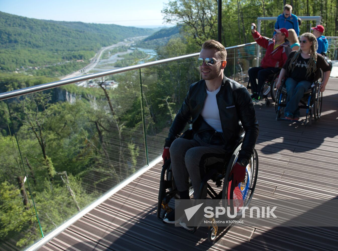 Russian Paralympic cycling team tours Skypark in Sochi