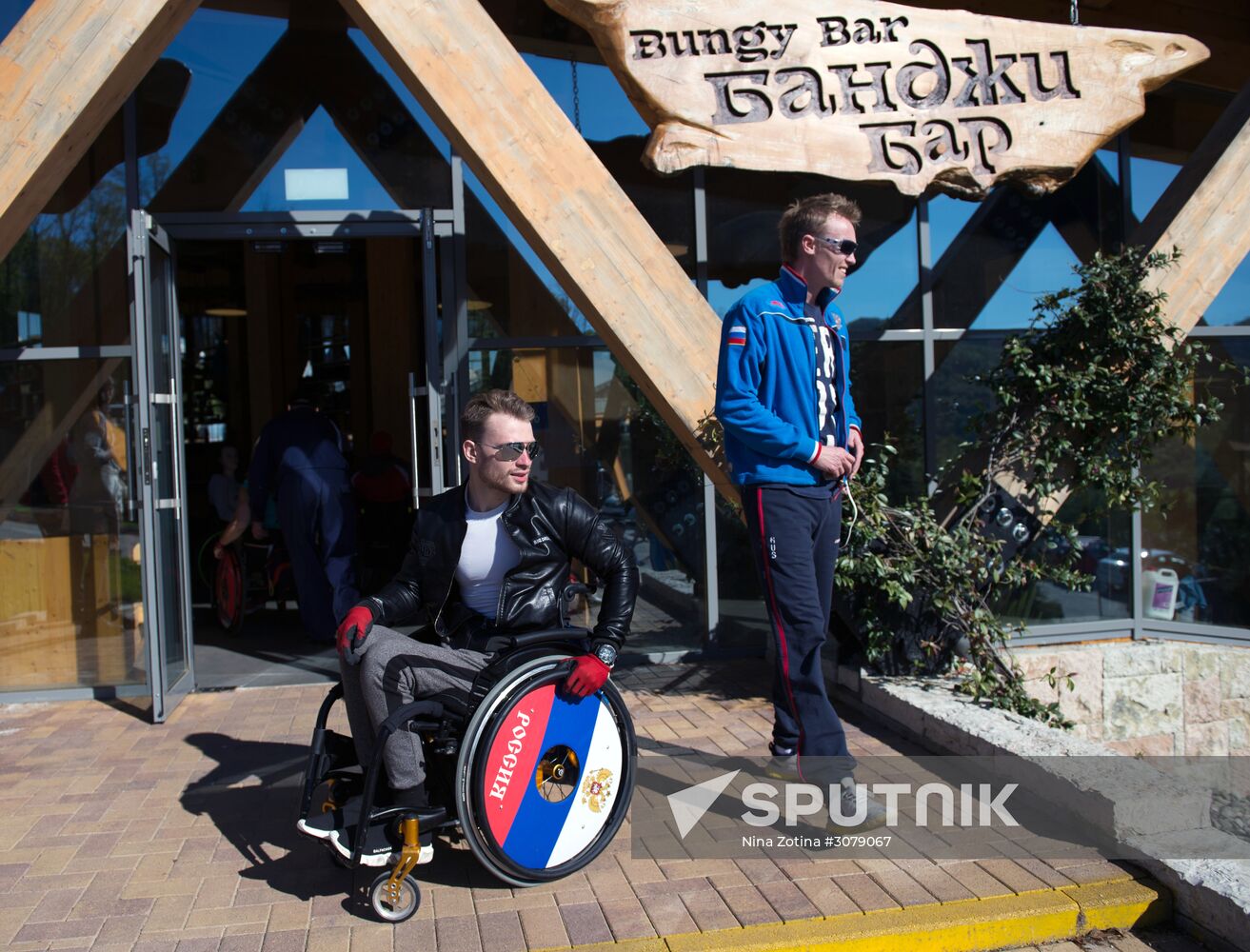 Russian Paralympic cycling team tours Skypark in Sochi