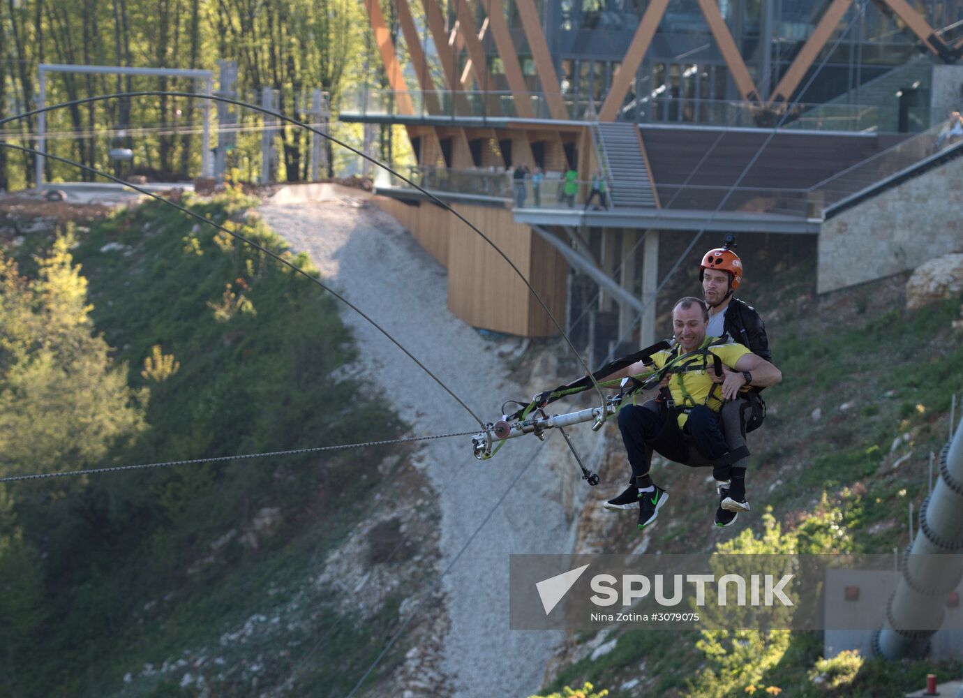 Russian Paralympic cycling team tours Skypark in Sochi