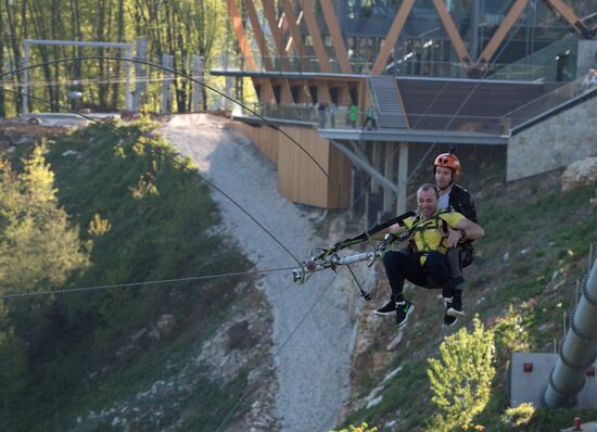 Russian Paralympic cycling team tours Skypark in Sochi