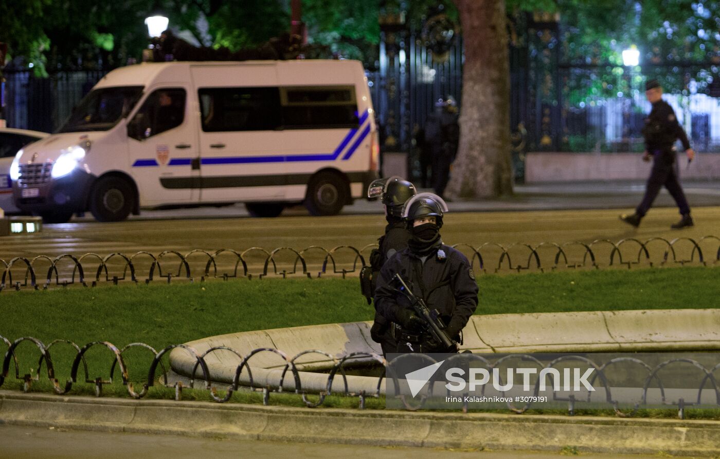 Aftermath of Paris shooting near Champs-Elysees