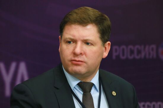Multimedia roundtable discussion Promoting Innovative Medical Device Projects in Russia