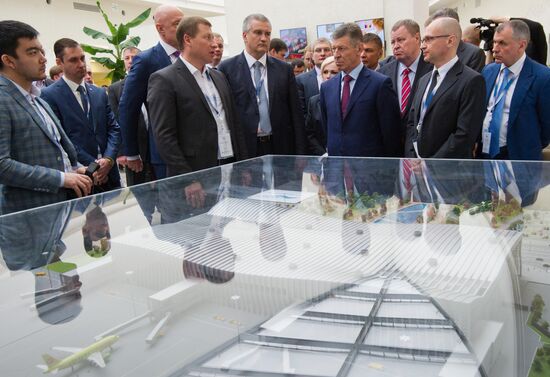Yalta International Economic Forum in Crimea. Day two