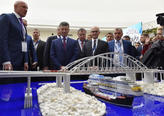 Yalta International Economic Forum in Crimea. Day two