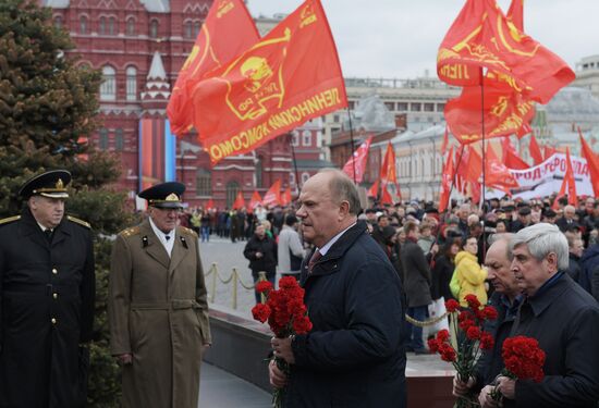 Flower-laying ceremony by Lenin's Mausouleum in Red Square