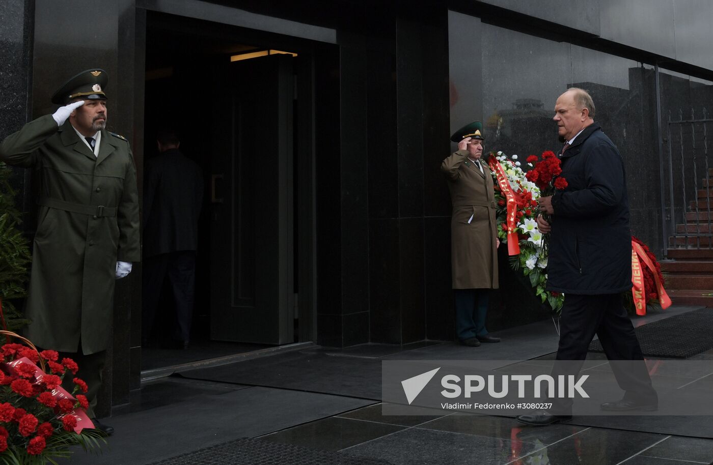 Flower-laying ceremony by Lenin's Masauleum in Red Square