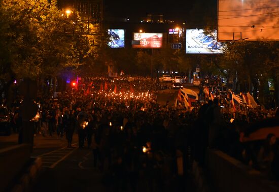 Torchlight procession in Yerevan in memory of Armenian Genocide victims