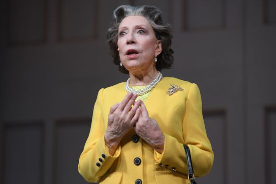 Press preview of Audience play