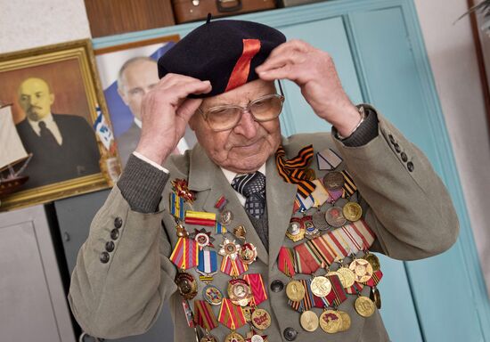 Great Patriotic War veteran Nikolai Oleinikov from Crimea