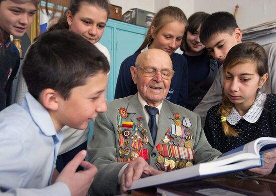 Great Patriotic War veteran Nikolai Oleinikov from Crimea