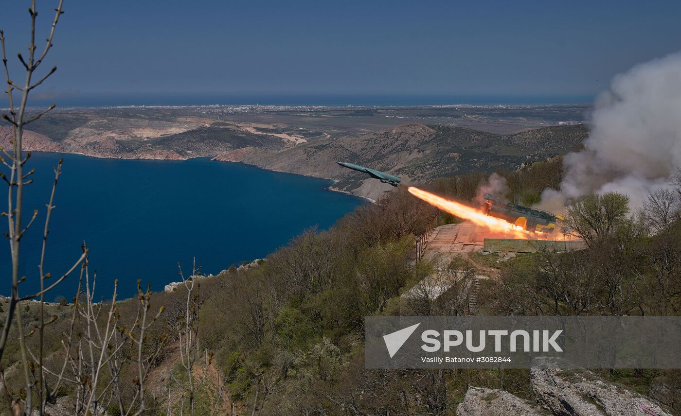 Russian Black See Fleet holds drills in Crimea