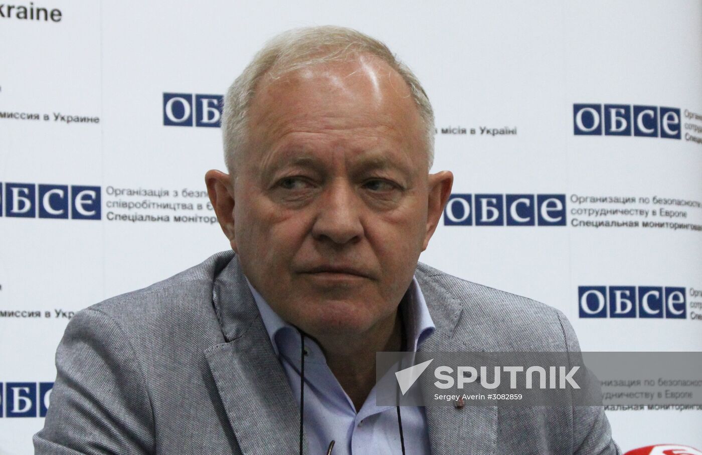 Representatives OSCE Mission to Ukraine visit the OSCE car blast site in Lugansk Region