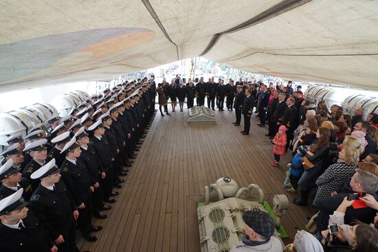 Kruzenshtern bark sails off for the first voyage in the new navigation season