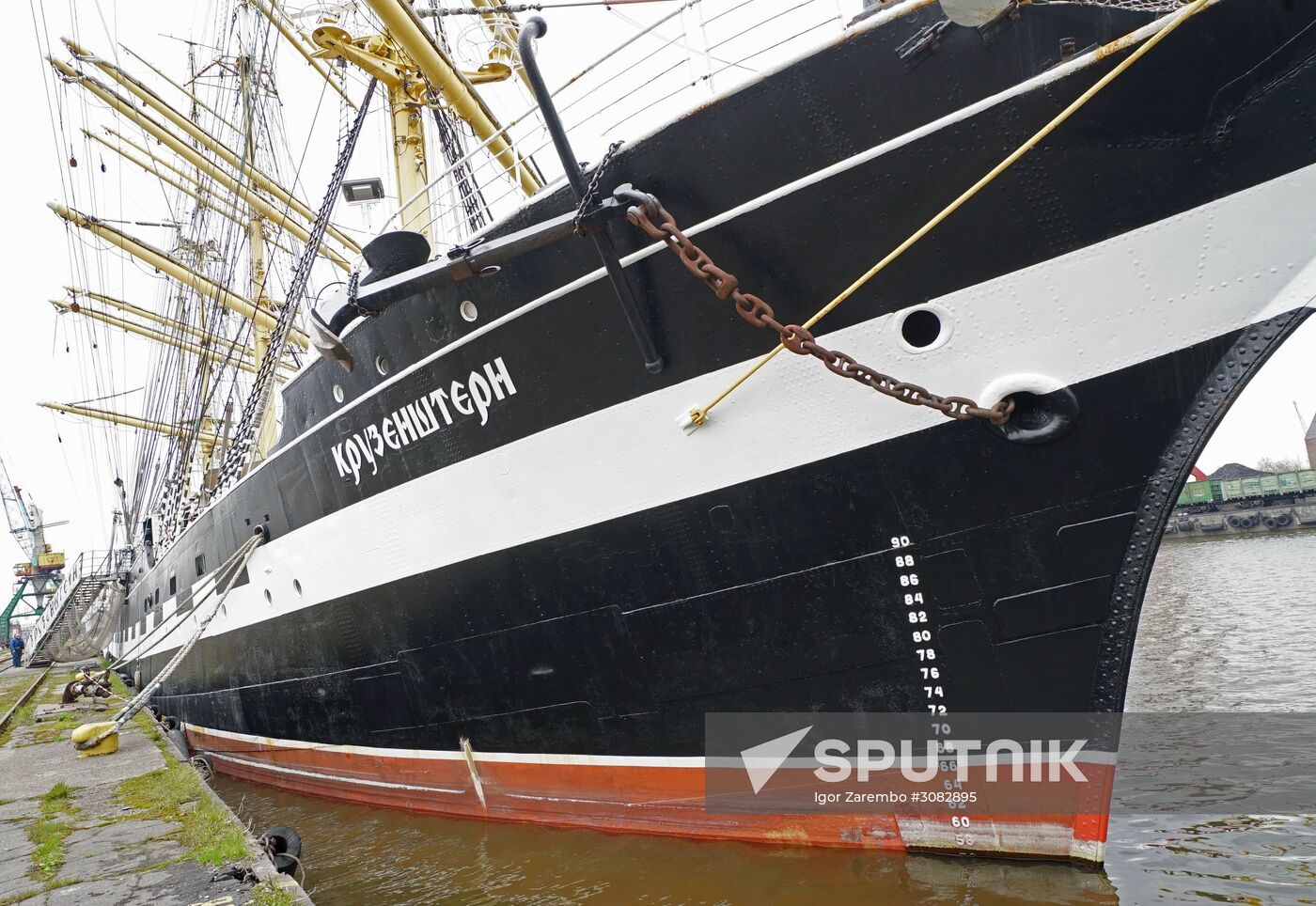 Kruzenshtern bark sails off for the first voyage in the new navigation season