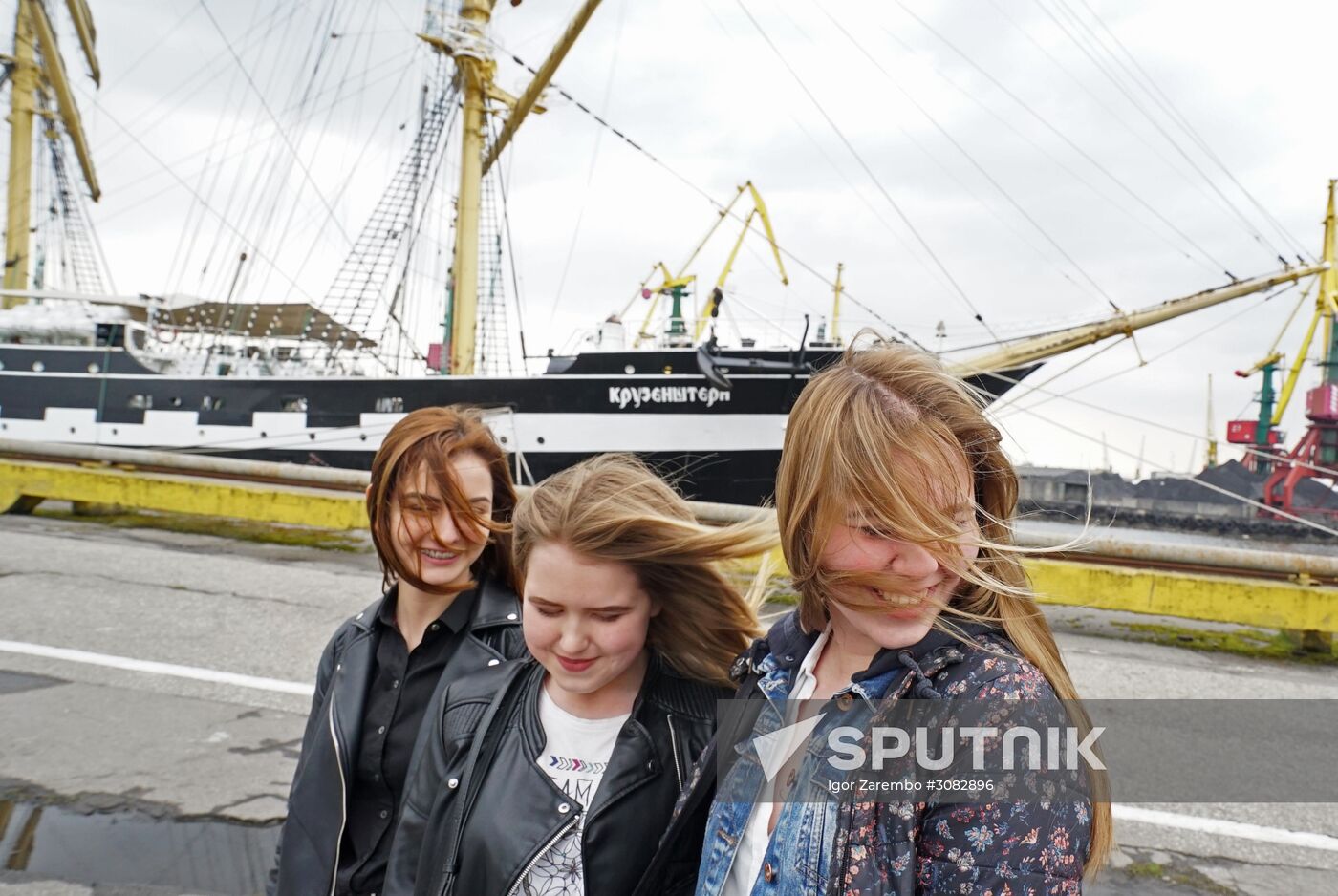 Kruzenshtern bark sails off for the first voyage in the new navigation season
