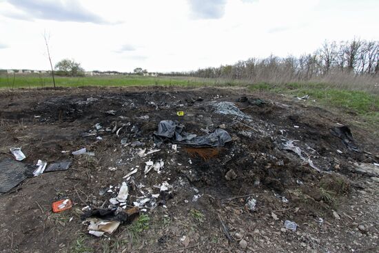 Representatives OSCE Mission to Ukraine visit the OSCE car blast site in Lugansk Region