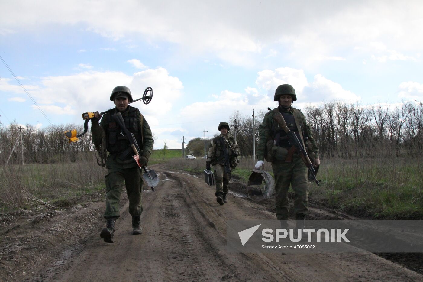 OSCE representatives in Ukraine on site of explosion of OSCE car in Lugansk Region