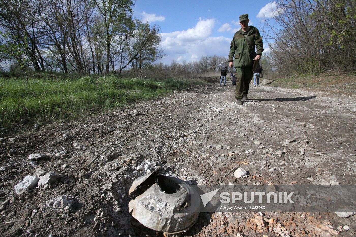 OSCE representatives in Ukraine on site of explosion of OSCE car in Lugansk Region