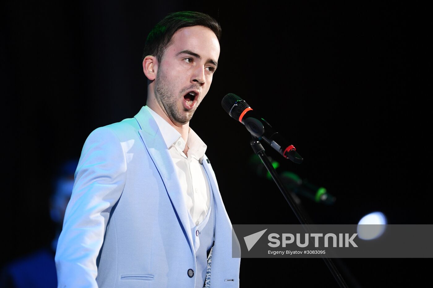 Yulia Samoilova performs in "Songs of the Great Victory" concert