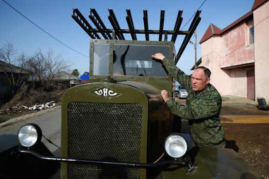 Manufacturing full-size models of WWII military vehicles in Novosibirsk Region