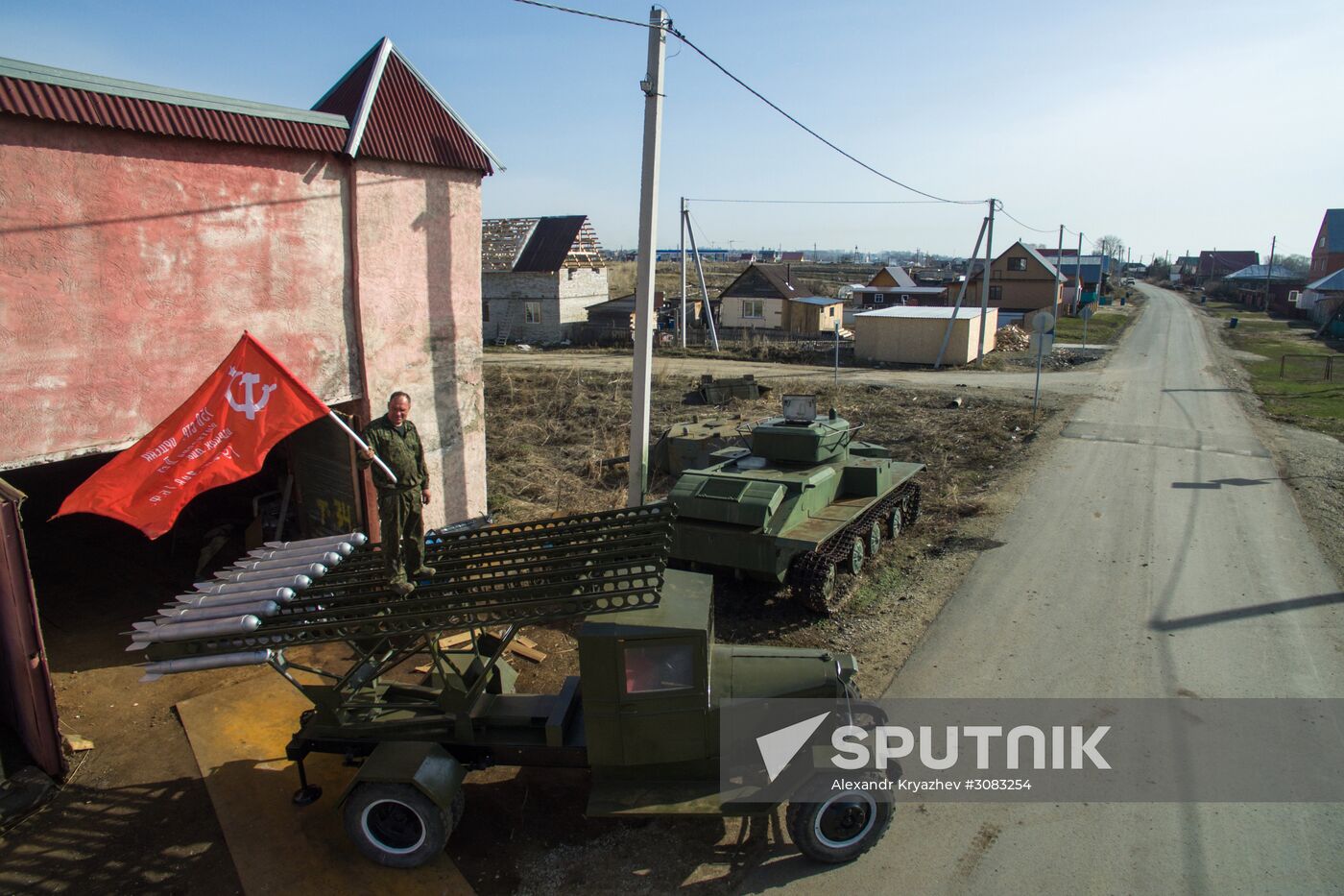 Manufacturing full-size models of WWII military vehicles in Novosibirsk Region