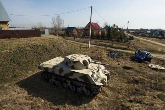 Manufacturing full-size models of WWII military vehicles in Novosibirsk Region