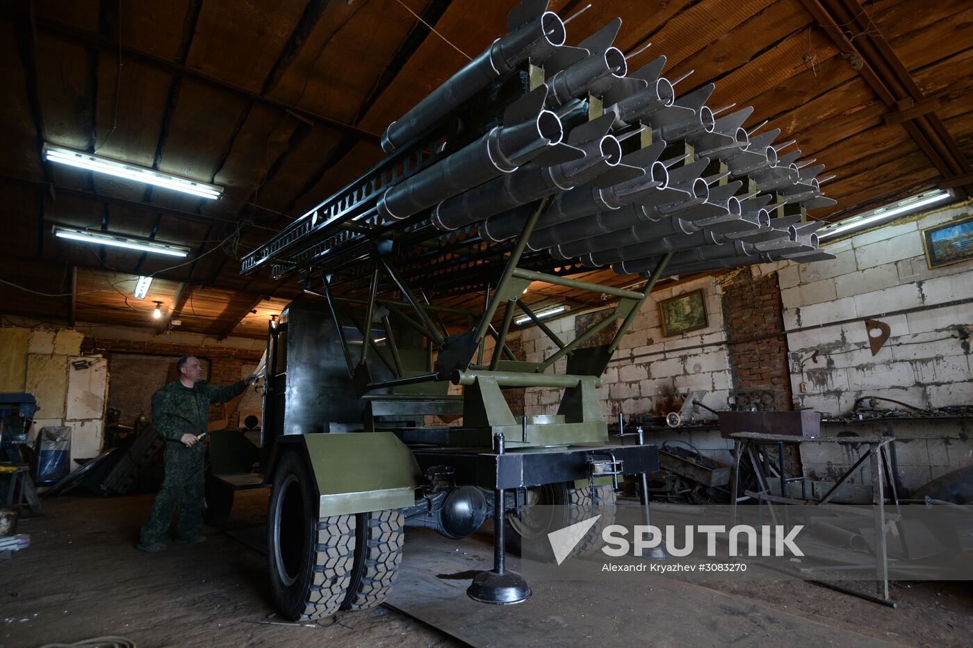 Manufacturing full-size models of WWII military vehicles in Novosibirsk Region