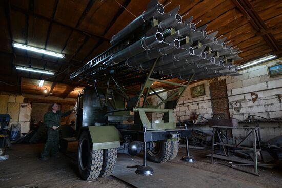 Manufacturing full-size models of WWII military vehicles in Novosibirsk Region