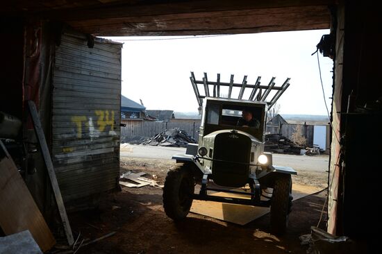 Manufacturing full-size models of WWII military vehicles in Novosibirsk Region