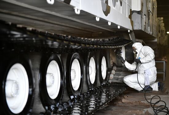 Preparing military equipment for Victory Day parade