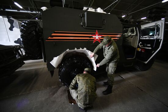 Preparing military equipment for Victory Day parade