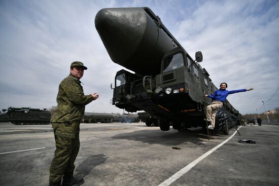 Preparing military equipment for Victory Day parade