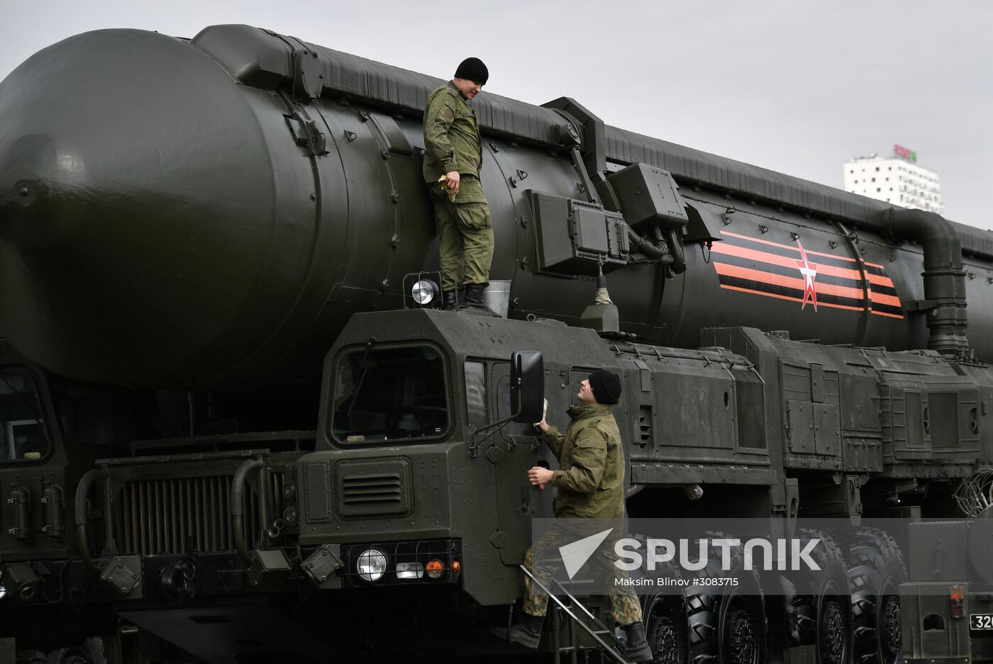 Preparing military equipment for Victory Day parade