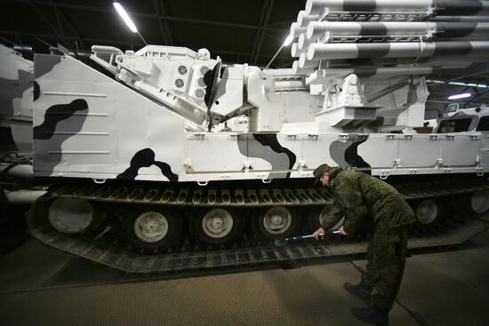 Preparing military equipment for Victory Day parade