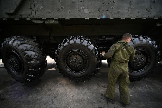Preparing military equipment for Victory Day parade