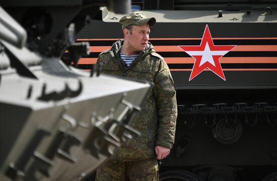 Preparing military equipment for Victory Day parade