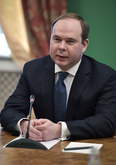 Chief of Presidential Executive Office Staff Anton Vaino meets with Director of General Office of Communist Party of China Li Zhanshu