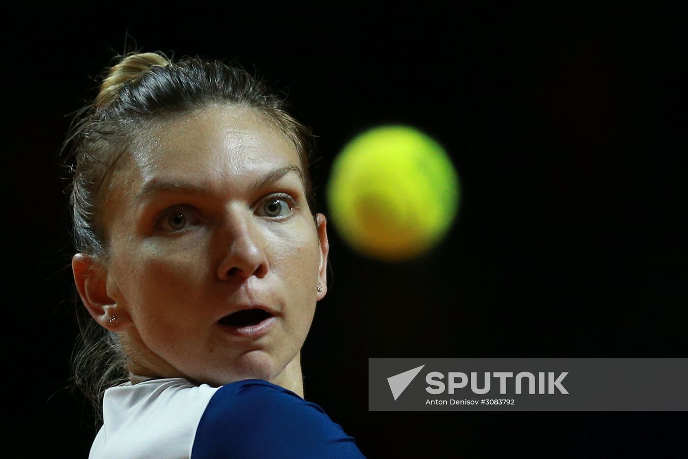 WTA Porsche Tennis Grand Prix 2017. Day Three