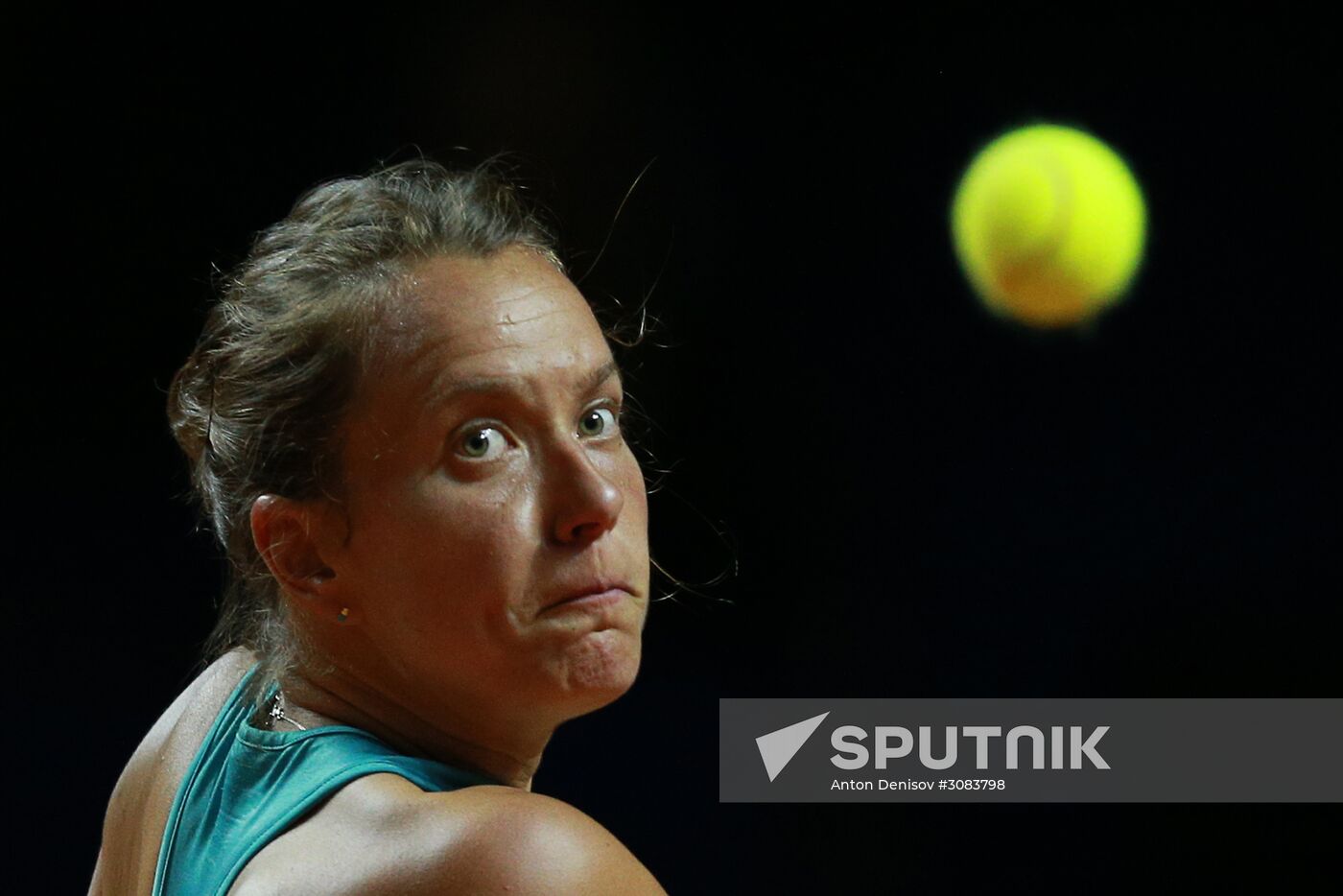 WTA Porsche Tennis Grand Prix 2017. Day Three