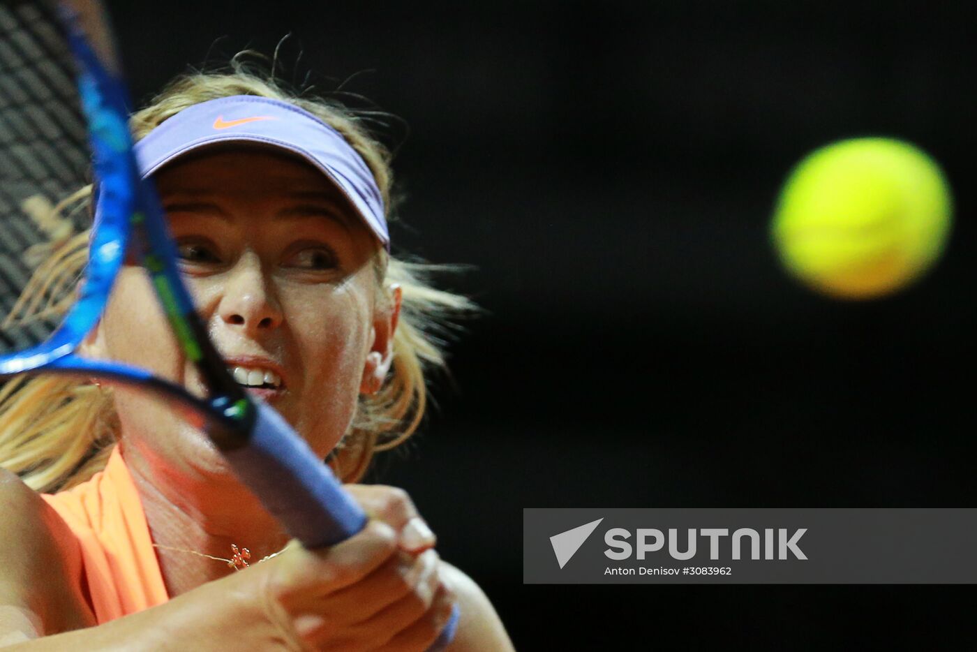 WTA Porsche Tennis Grand Prix 2017. Day Three