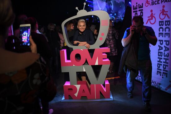 Dozhd (Rain) television channel is seven years old