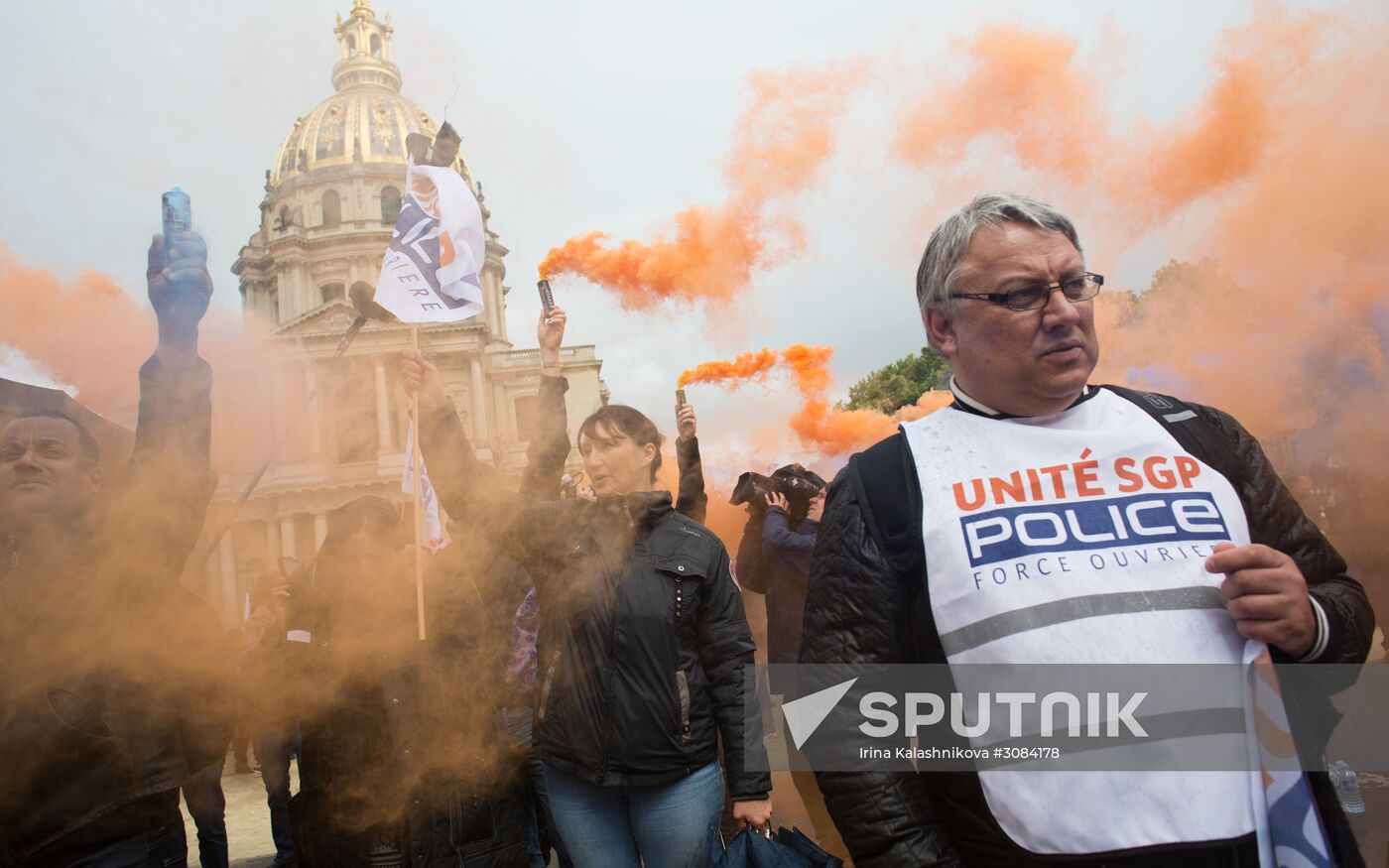 Police protests in Paris
